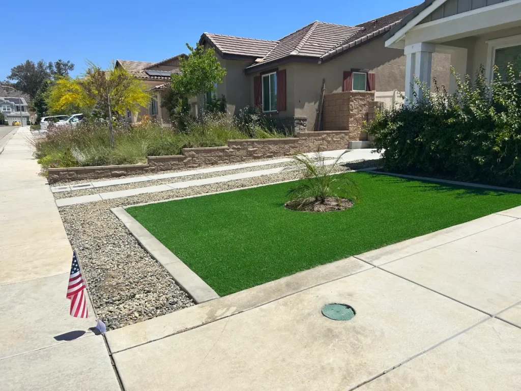 How Can Artificial Turf Stop Mud and Dead Grass Near Lake Elsinore, CA?